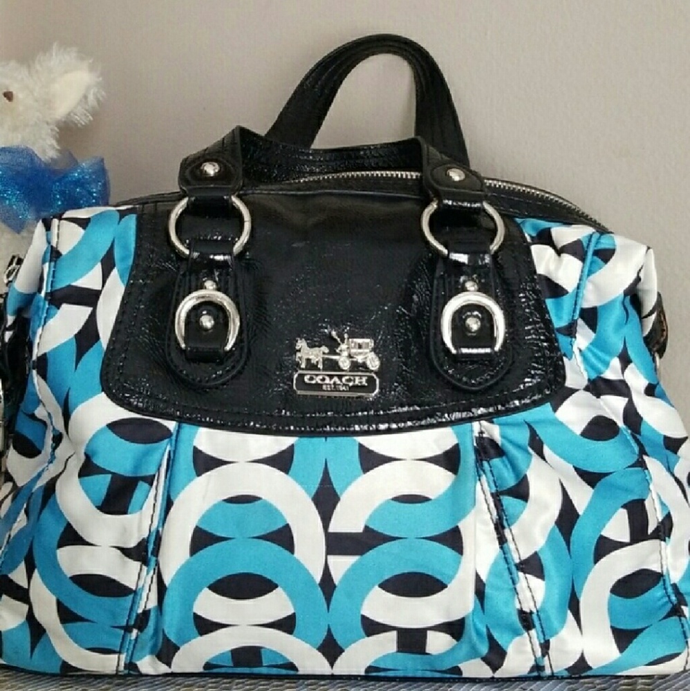 Shoulder bag